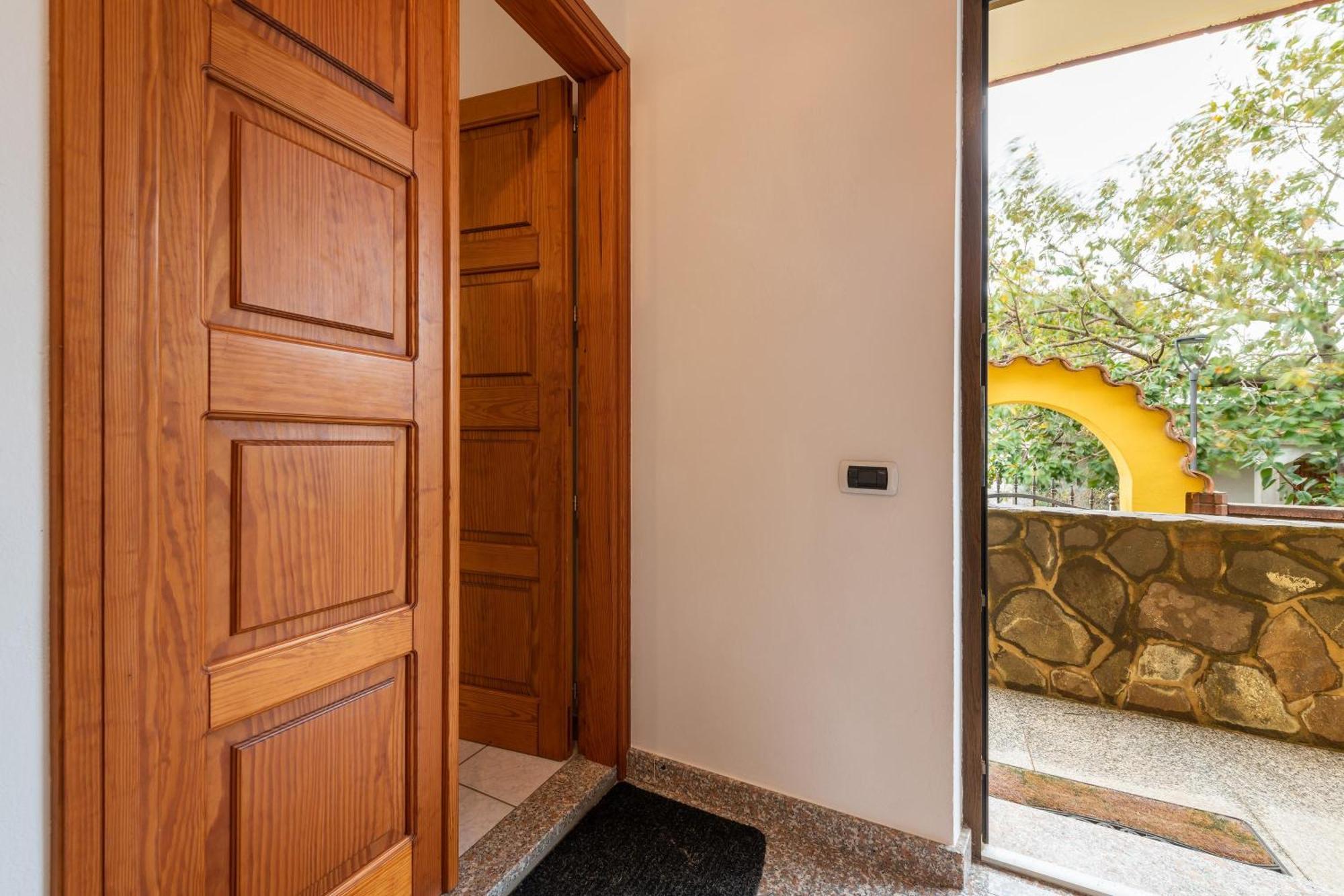 شقة Casa Colonia 1 SantʼAnna Arresi المظهر الخارجي الصورة